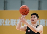 ac米兰体育官网-CBA新赛季火爆开战，球队备战精神飙升