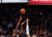 米兰体育app-快船客场大胜太阳，继续胜势不断