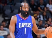 米兰,-施特加特陷入低迷，球队状况堪忧，面临重大挑战