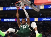 米兰体育官网-雄鹿不敌独行侠，字母哥疲劳不堪无力回击