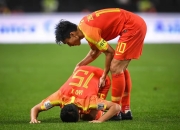 米兰体育网页版-包含国内足球场上的惊险比拼吸引目光的词条