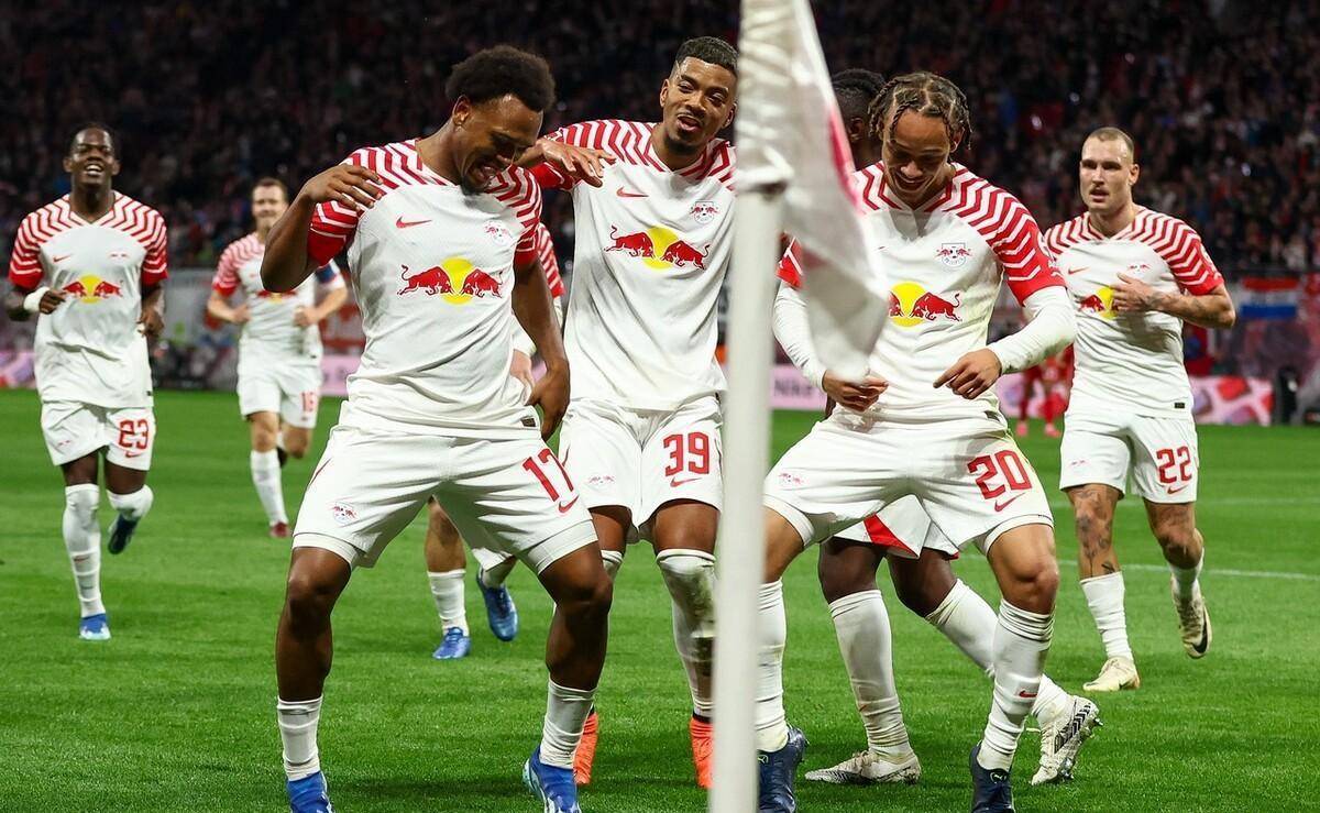 关于德甲冠军可期莱比锡队形完美展现的信息