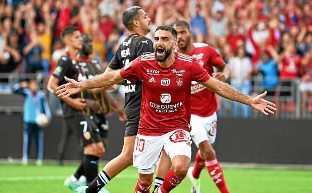 里尔客场不敌布雷斯特,遭遇失败 里尔客场不敌布雷斯特,遭遇失败