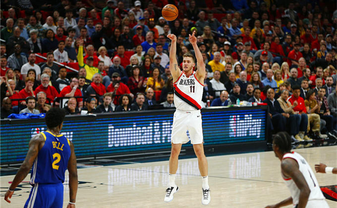 西班牙队闯入决赛，横扫一切对手