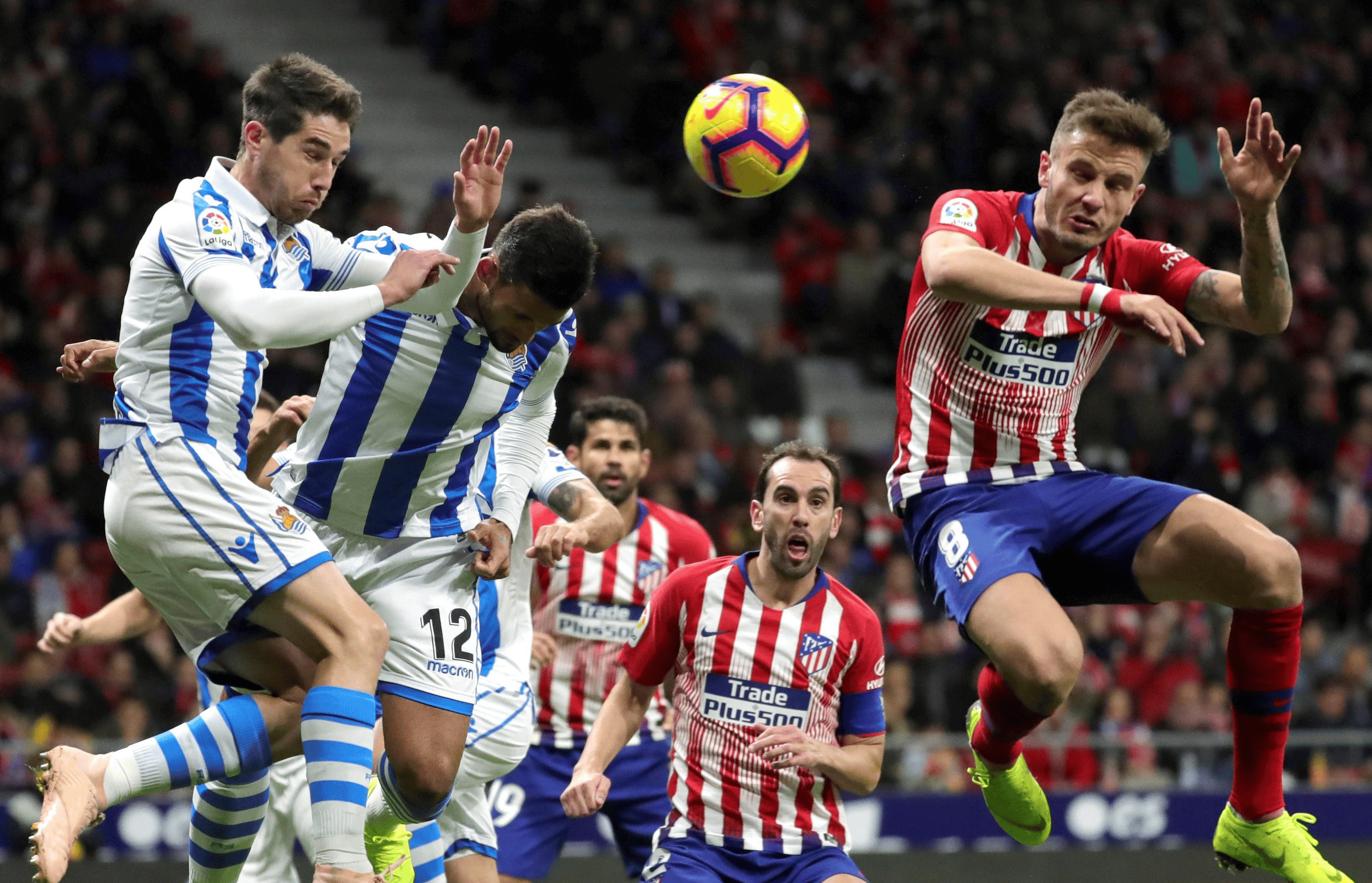 皇马客场逆转，晋级淘汰赛一线