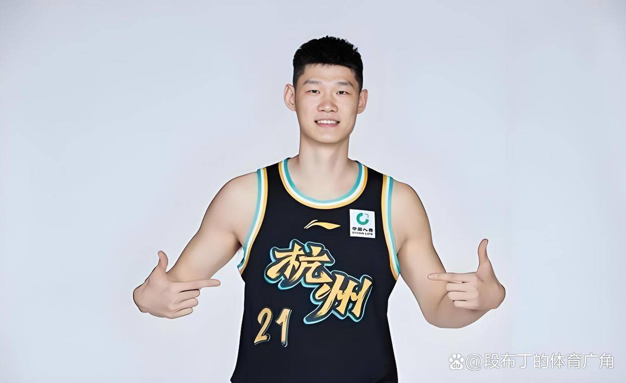 广东男篮主帅赞誉年轻队员表现,坚信夺冠梦想 广东男篮主帅赞誉年轻队员表现,坚信夺冠梦想