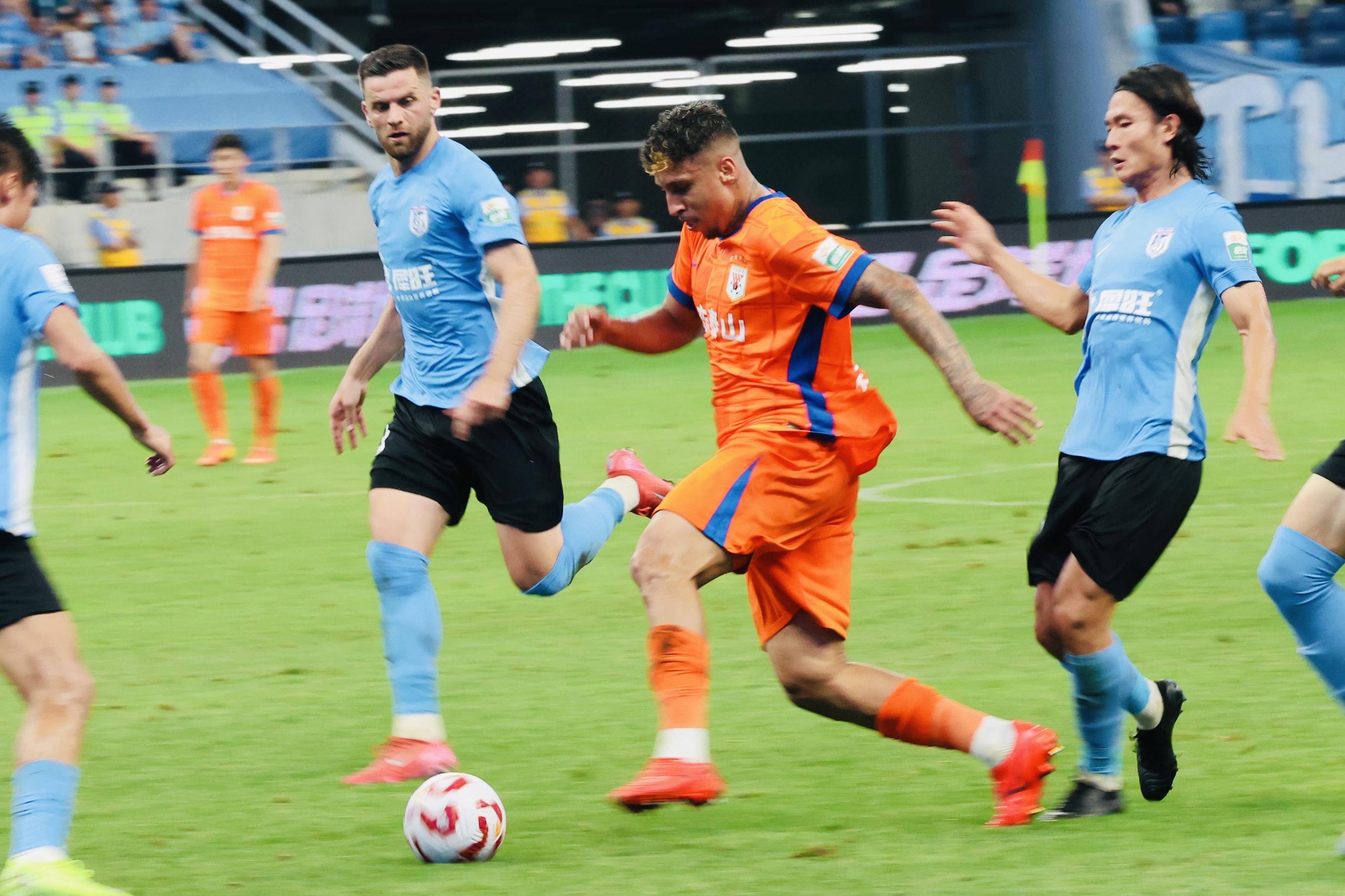 心态失衡，球队多场失利或泛滥