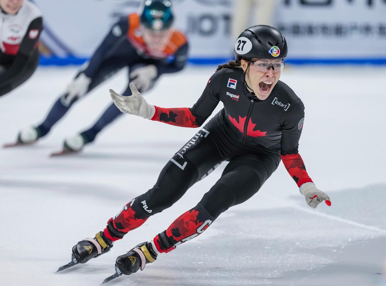 关于加拿大选手成功晋级短道速滑比赛决赛的信息