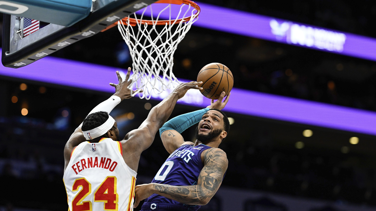 黄蜂击败老鹰取得三连胜的简单介绍