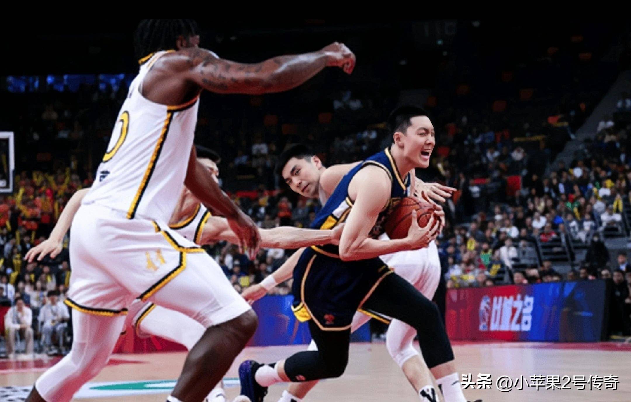 辽宁男篮大胜广东取得八连胜，豪取赛季第一！